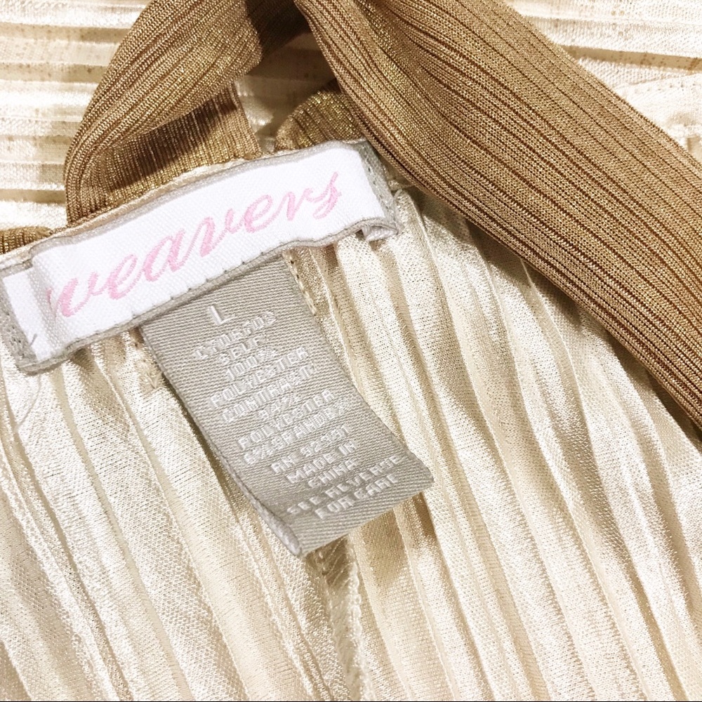 Weavers T Back Bow  Iridescent Golden Pleated Top - Picture 7 of 8